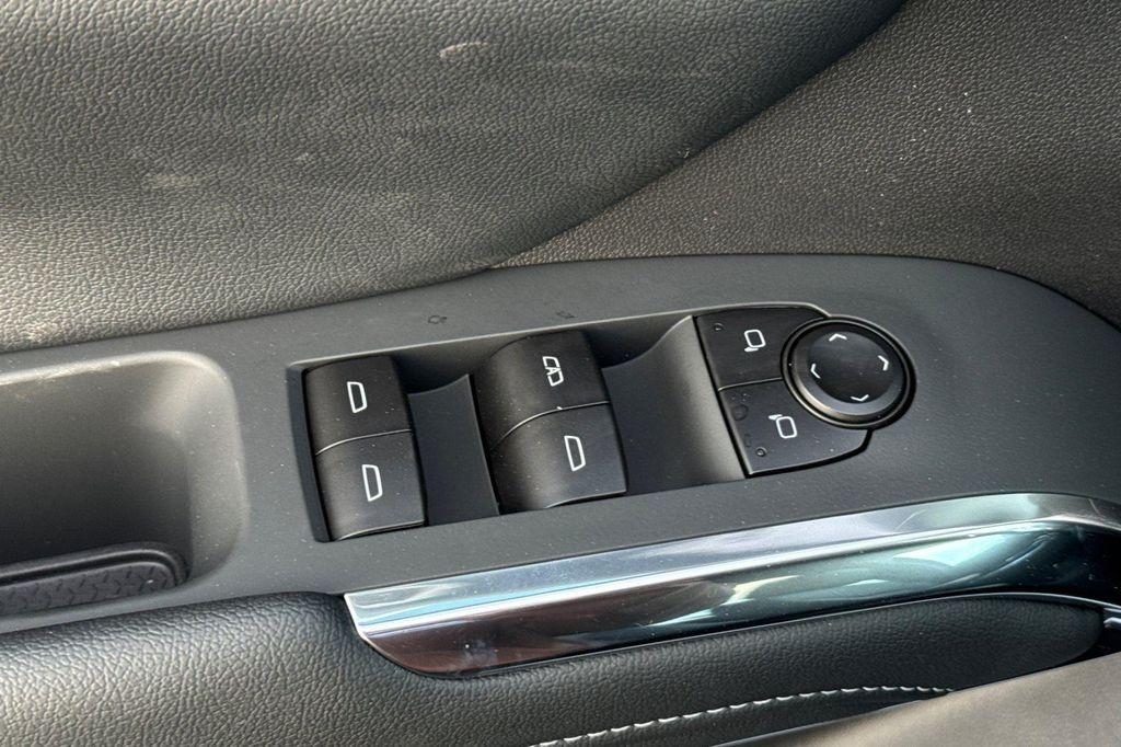 new 2026 Chevrolet Traverse car, priced at $42,470