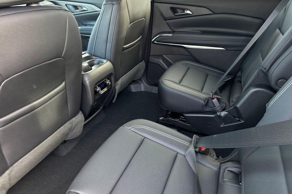 new 2026 Chevrolet Traverse car, priced at $42,470