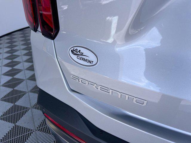new 2025 Kia Sorento Hybrid car, priced at $47,613