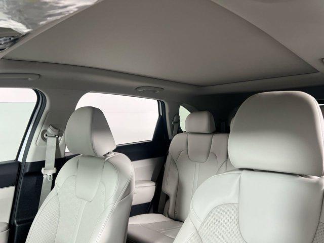 new 2025 Kia Sorento car, priced at $33,698
