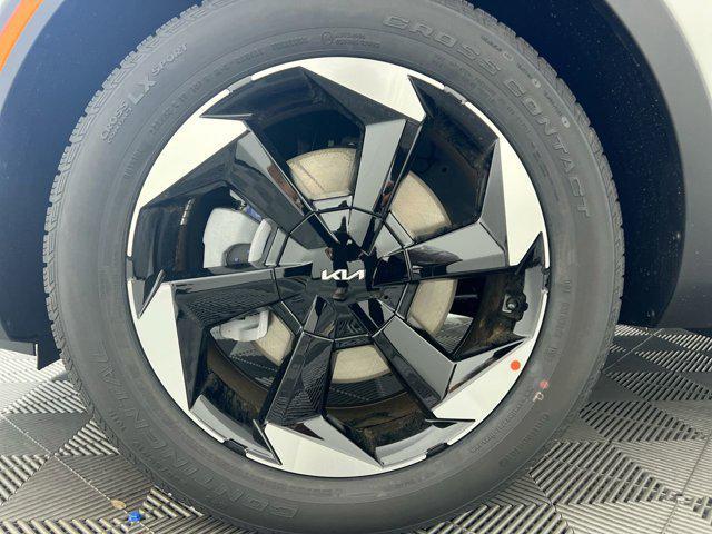 new 2025 Kia Sorento Hybrid car, priced at $49,080