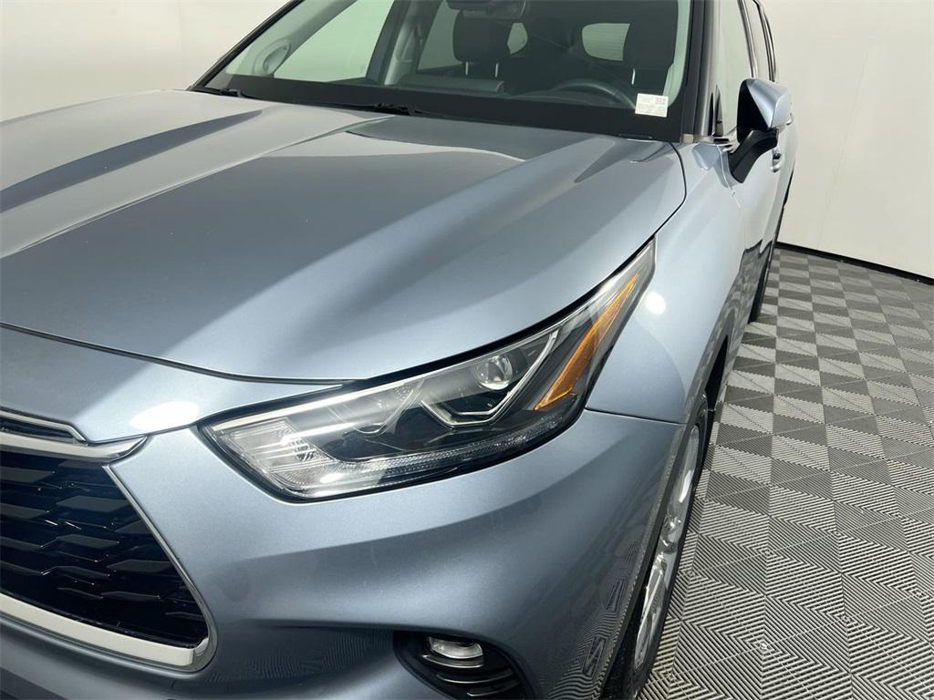 used 2023 Toyota Highlander car, priced at $36,750