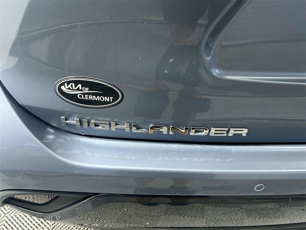 used 2023 Toyota Highlander car, priced at $36,750