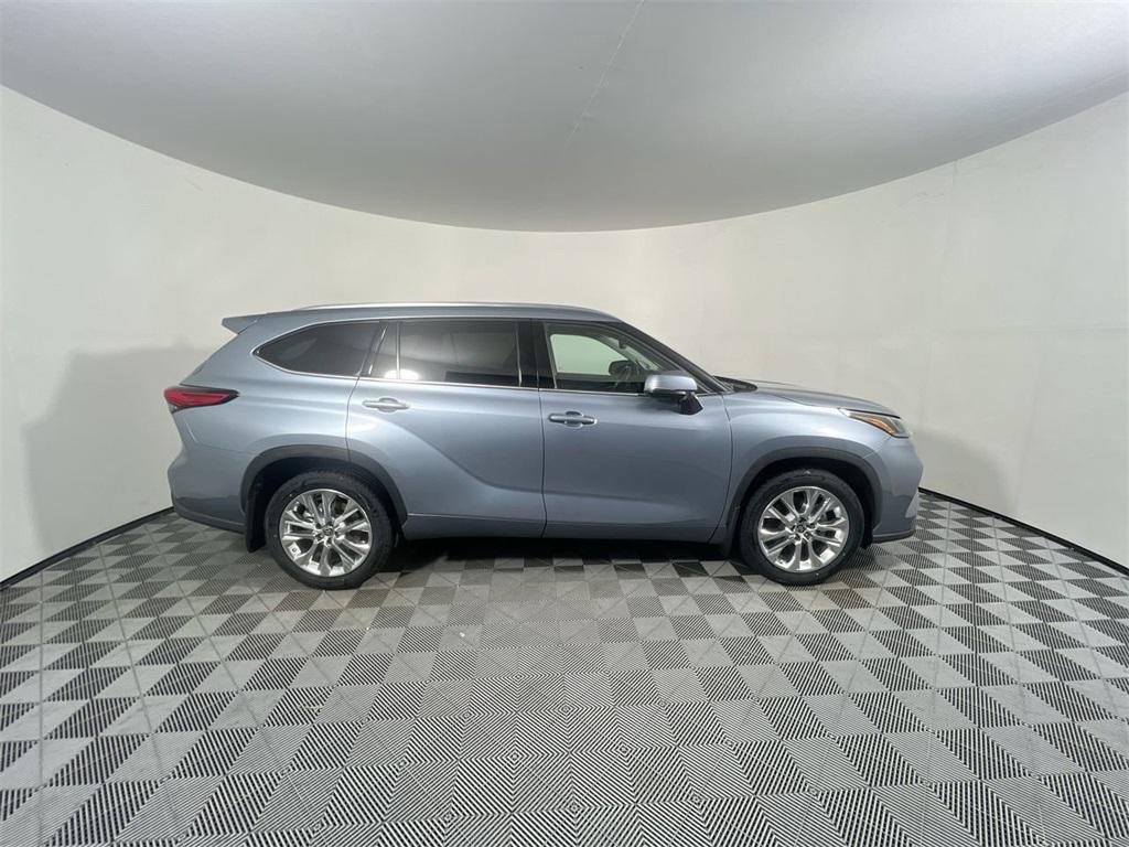 used 2023 Toyota Highlander car, priced at $36,750
