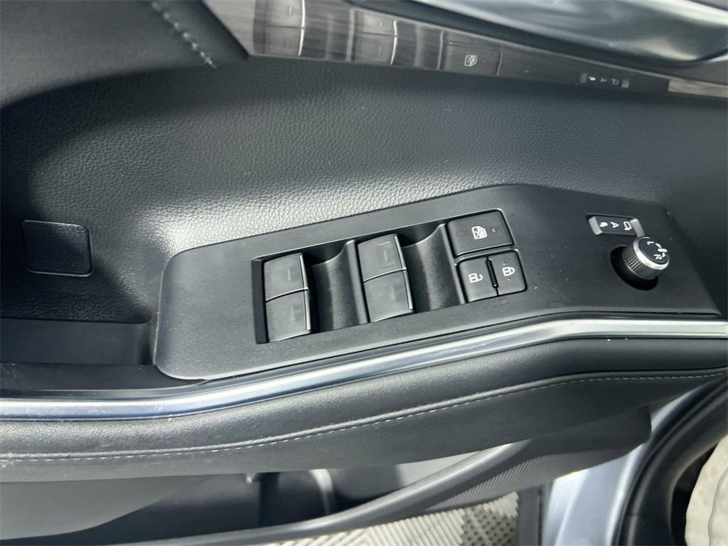 used 2023 Toyota Highlander car, priced at $36,750