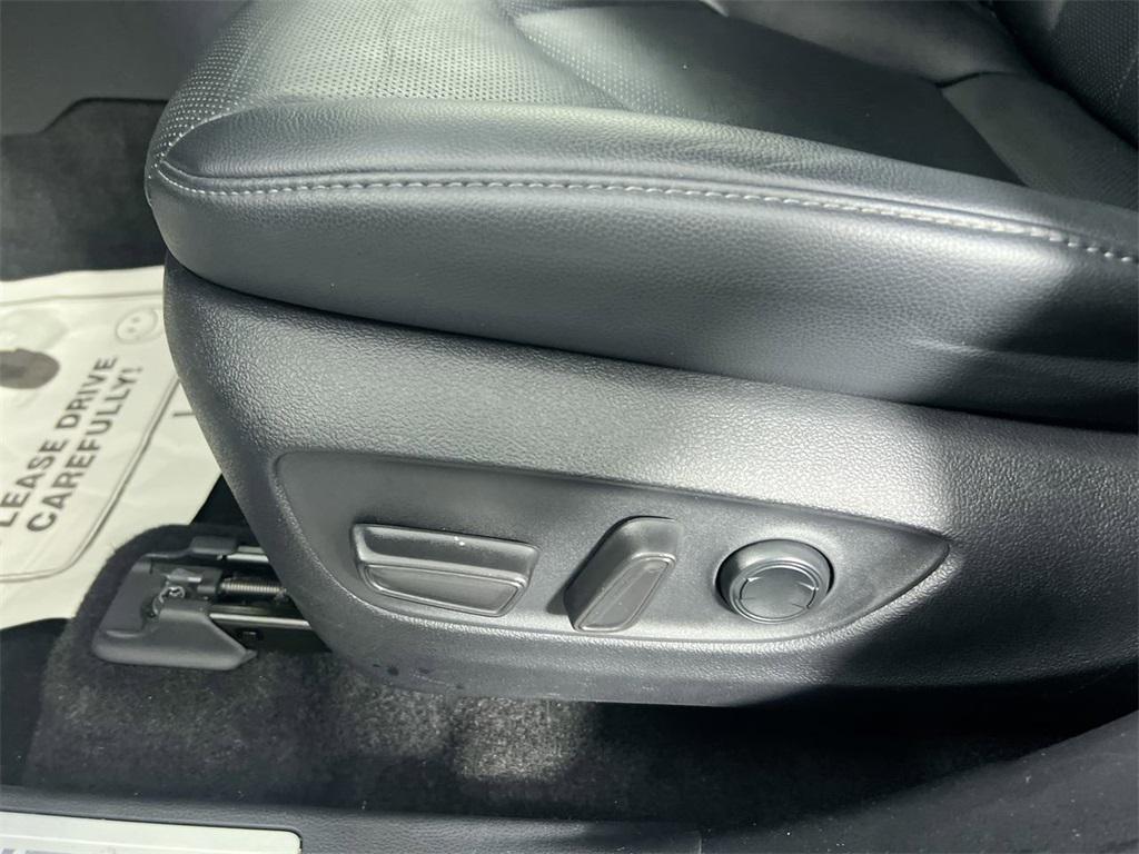 used 2023 Toyota Highlander car, priced at $36,750