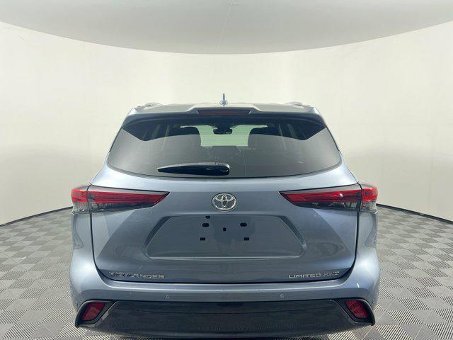 used 2023 Toyota Highlander car, priced at $41,250