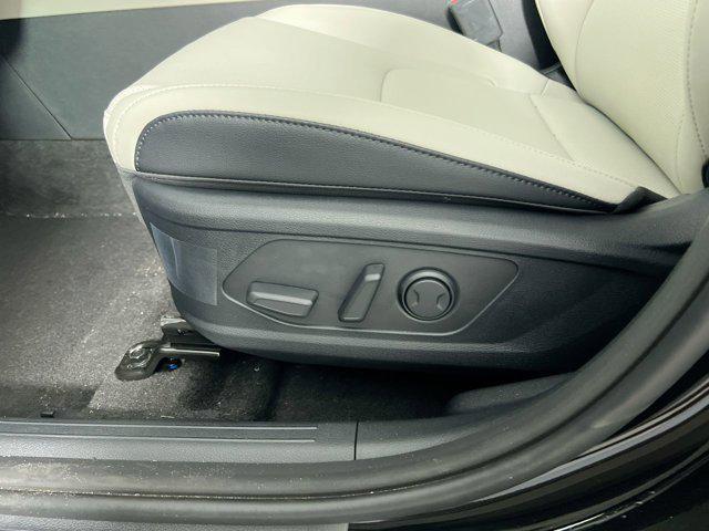 new 2025 Kia Sportage Hybrid car, priced at $35,720