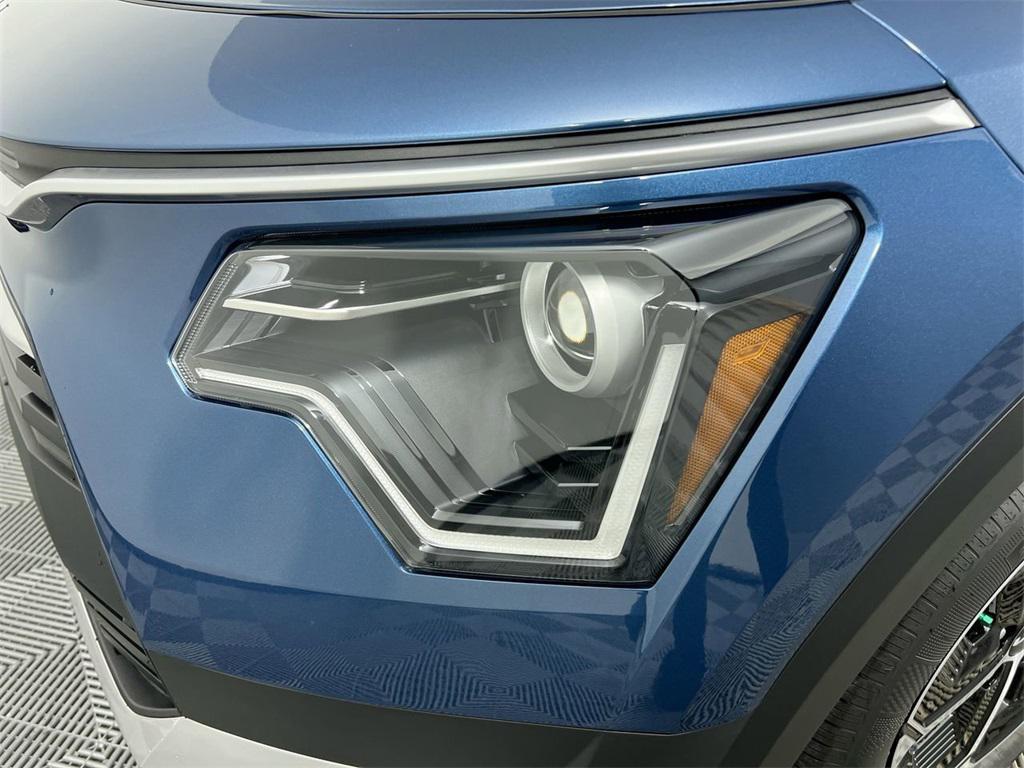 new 2025 Kia Niro car, priced at $26,925