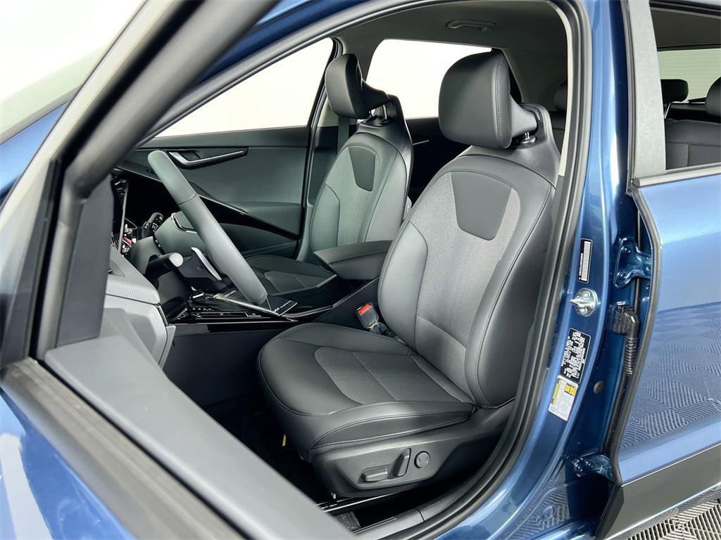 new 2025 Kia Niro car, priced at $26,925