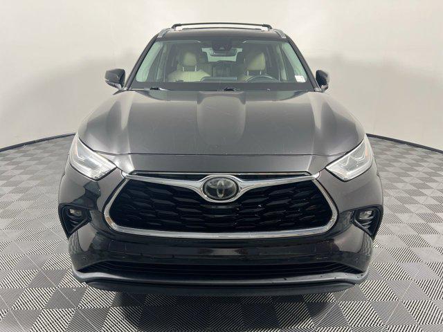 used 2020 Toyota Highlander car, priced at $30,000