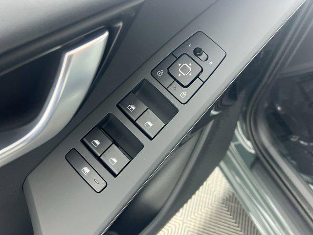 new 2025 Kia Niro car, priced at $29,743
