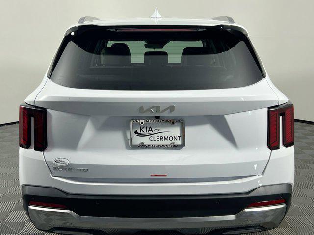 new 2025 Kia Sorento car, priced at $33,810