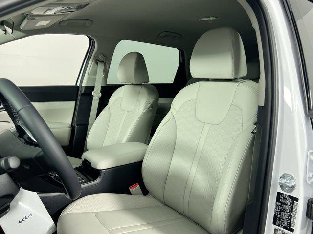 new 2025 Kia Sorento car, priced at $33,810