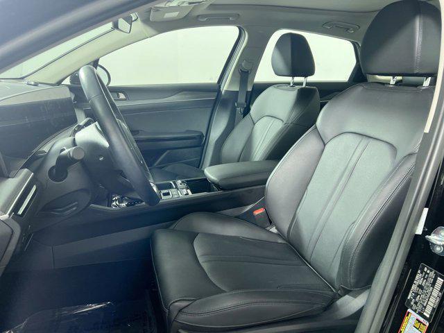 used 2025 Kia K5 car, priced at $32,000