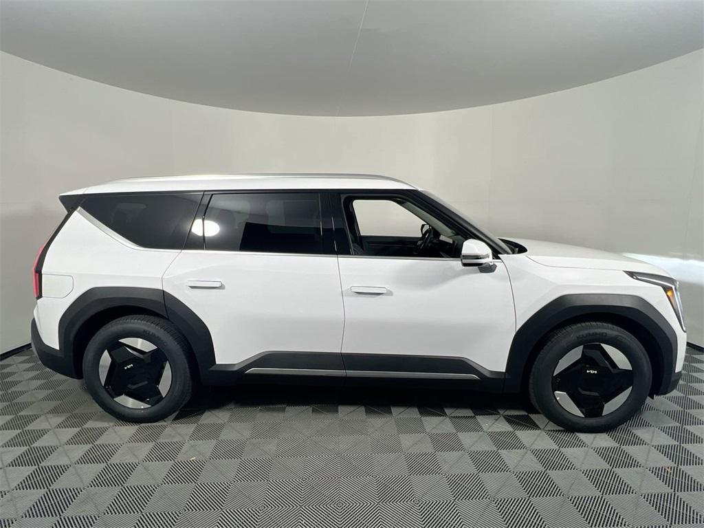 new 2026 Kia EV9 car, priced at $66,930