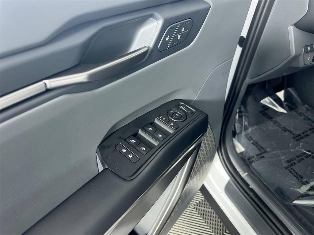 new 2026 Kia EV9 car, priced at $66,930