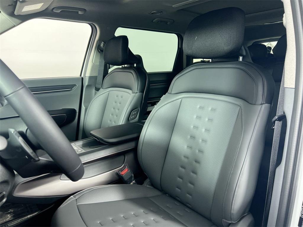 new 2026 Kia EV9 car, priced at $66,930