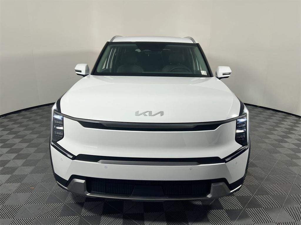 new 2026 Kia EV9 car, priced at $66,930