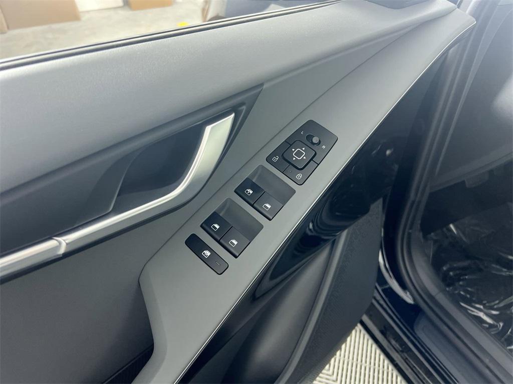 new 2025 Kia Niro car, priced at $26,111