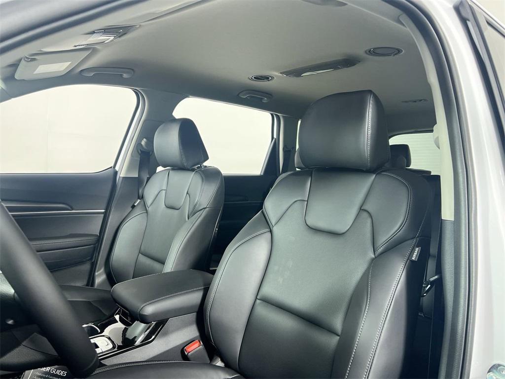 new 2025 Kia Telluride car, priced at $38,680