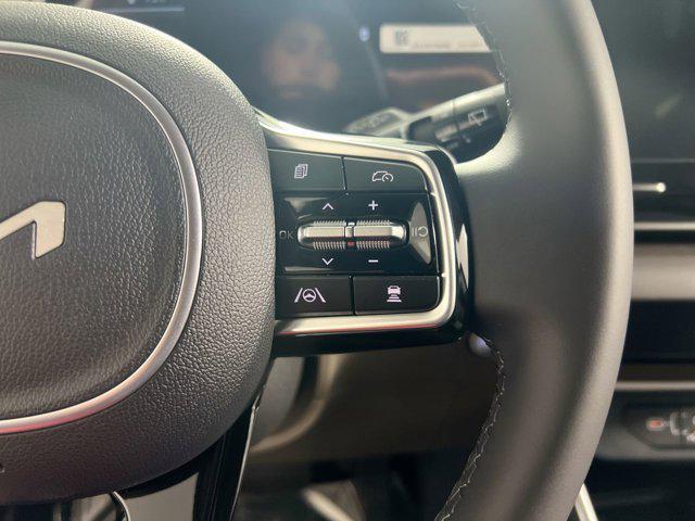 new 2025 Kia Carnival Hybrid car, priced at $41,950