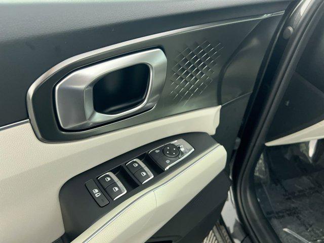 new 2025 Kia Sorento Hybrid car, priced at $40,385