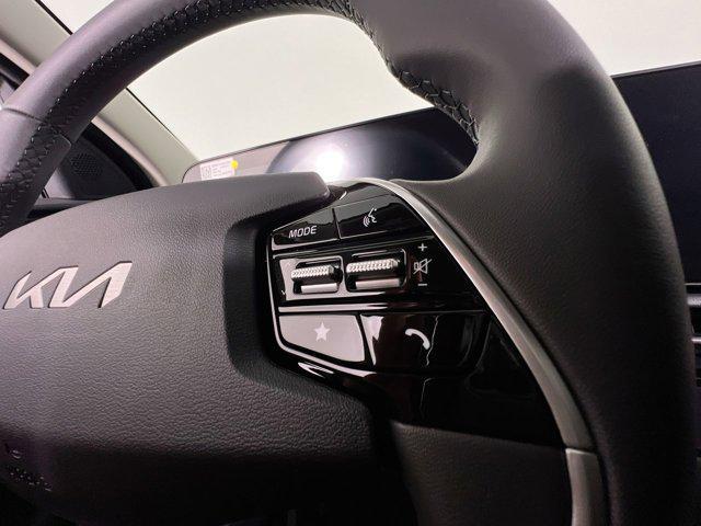 new 2025 Kia Niro car, priced at $29,336