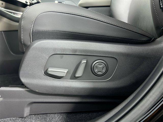 new 2025 Kia Carnival Hybrid car, priced at $50,160