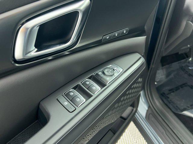 new 2025 Kia Carnival Hybrid car, priced at $51,915