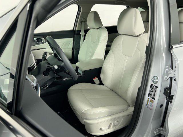 new 2025 Kia Sorento car, priced at $36,090