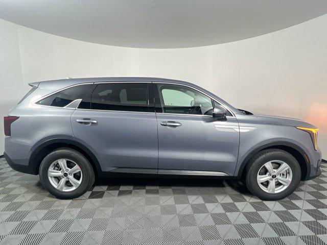 new 2025 Kia Sorento car, priced at $29,332