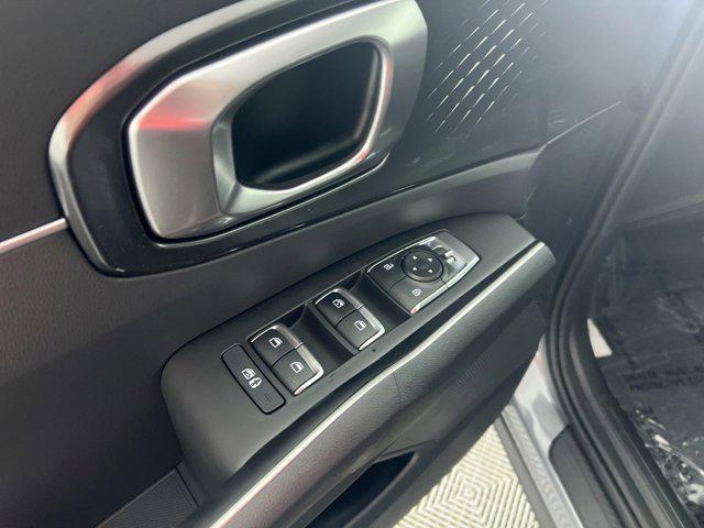 new 2025 Kia Sorento car, priced at $29,332