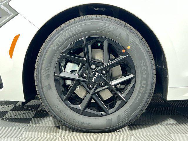 new 2025 Kia K5 car, priced at $29,100
