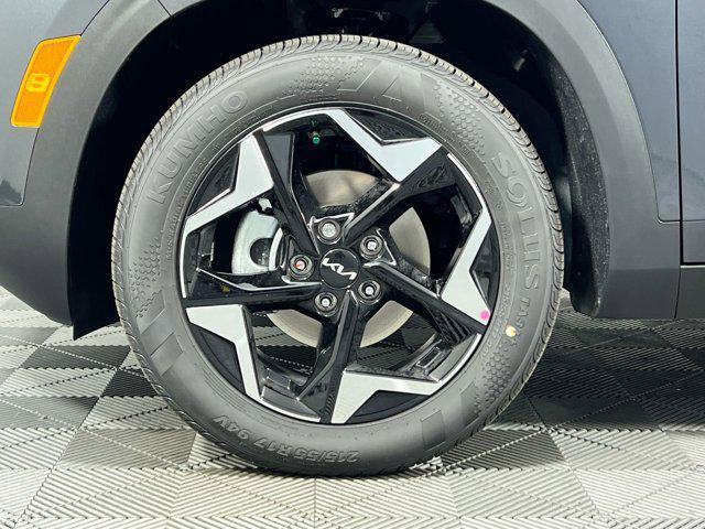 new 2025 Kia Seltos car, priced at $23,858