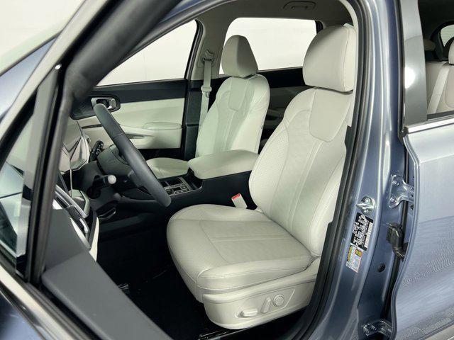 new 2025 Kia Sorento car, priced at $32,395
