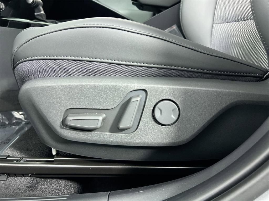 new 2025 Kia Niro car, priced at $28,726