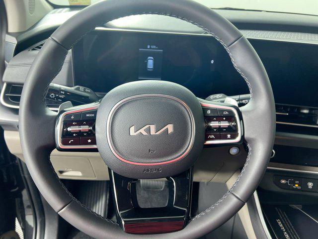 new 2026 Kia Carnival Hybrid car, priced at $40,545