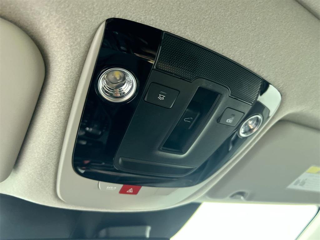 new 2025 Kia Niro car, priced at $35,090