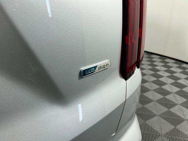 used 2022 Kia Sorento Plug-In Hybrid car, priced at $34,500