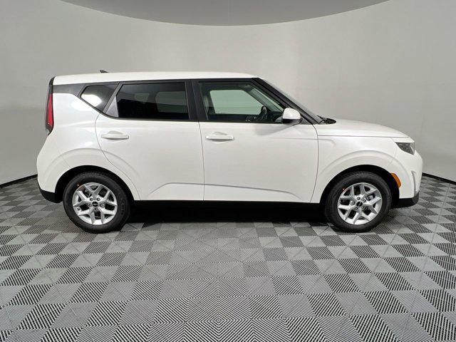 new 2025 Kia Soul car, priced at $20,323