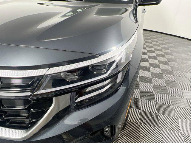 new 2025 Kia Seltos car, priced at $30,089