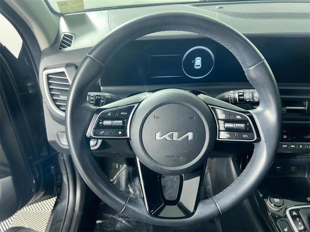 used 2024 Kia Seltos car, priced at $18,950