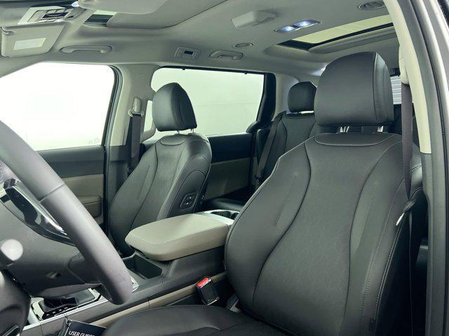 new 2025 Kia Carnival car, priced at $44,367