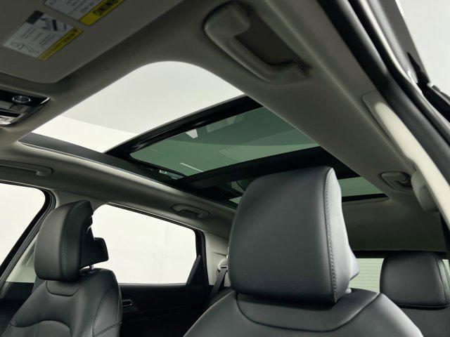 new 2025 Kia Sportage car, priced at $32,307