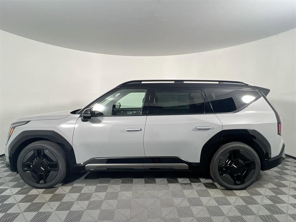 new 2026 Kia EV9 car, priced at $77,625