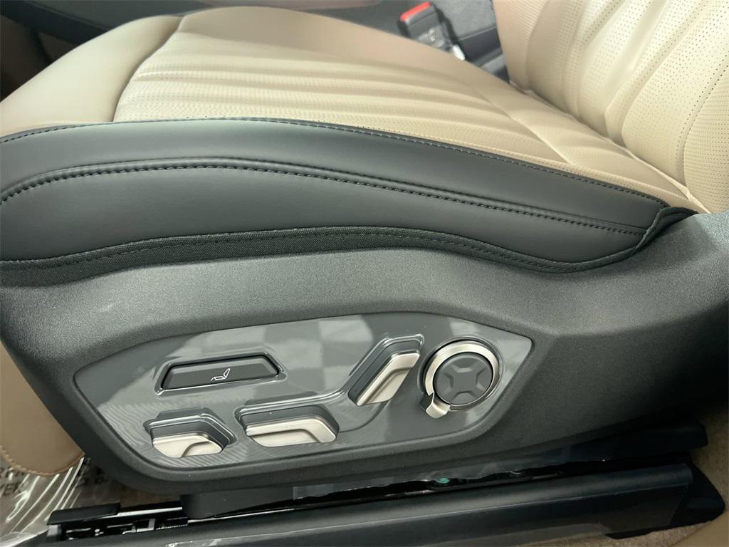 new 2026 Kia EV9 car, priced at $77,625