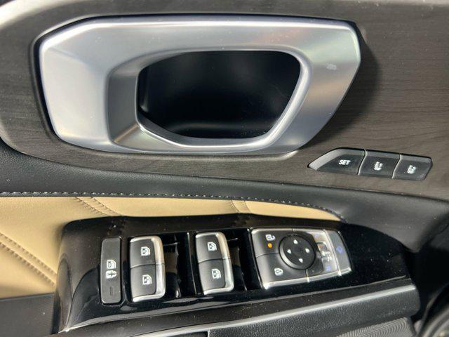 new 2025 Kia Sorento car, priced at $41,998