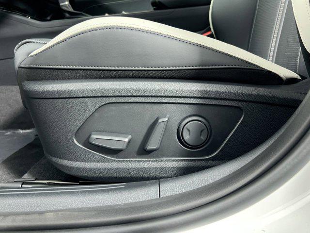 new 2025 Kia K5 car, priced at $30,100