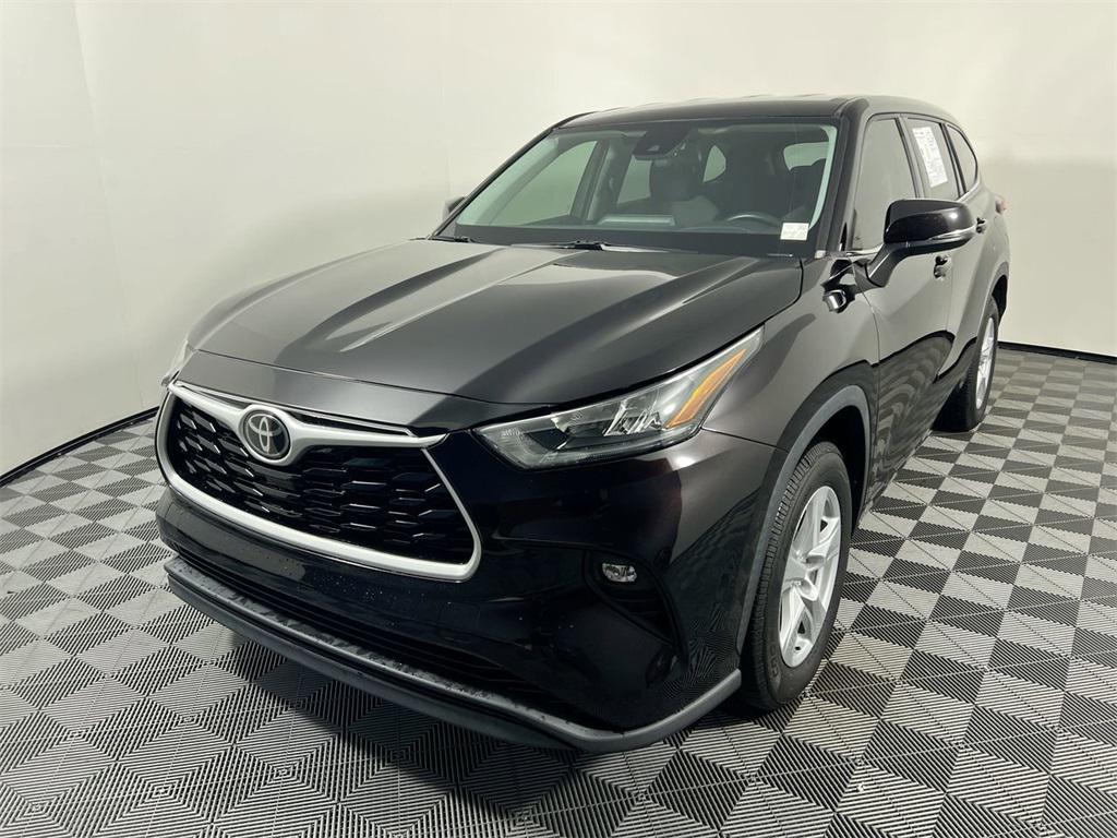 used 2020 Toyota Highlander car, priced at $26,500